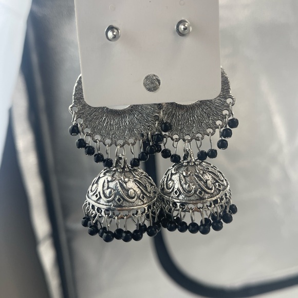 Women Vintage Silver Long Tassel Bell Drop Bollywood Earrings - Picture 4 of 4